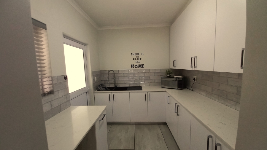 3 Bedroom Property for Sale in Kleinkoornhuis Western Cape